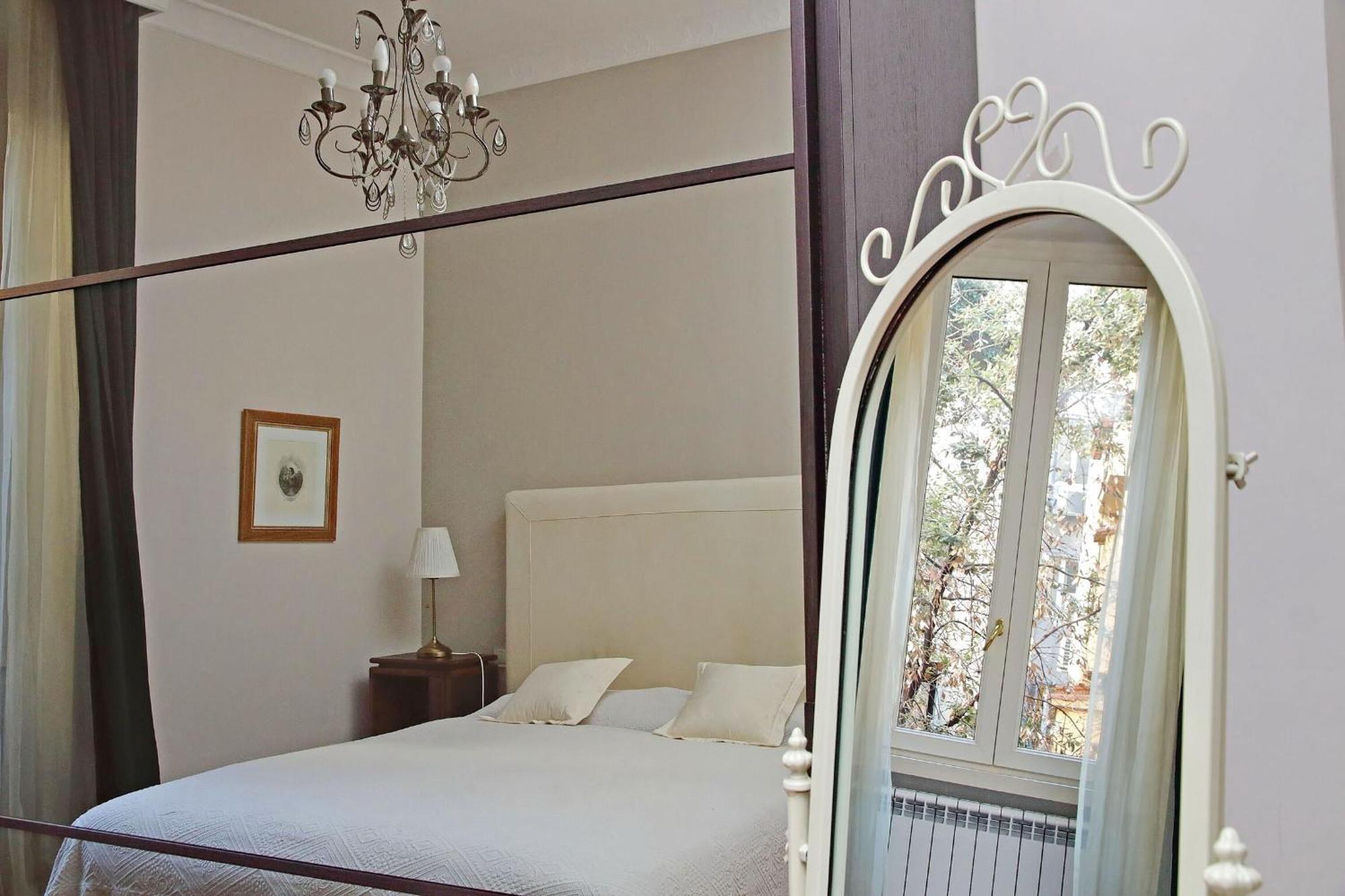 Capocci By Halldis Rome